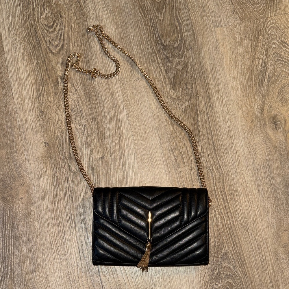Amazon- Elegant Black Quilted Chain Bag